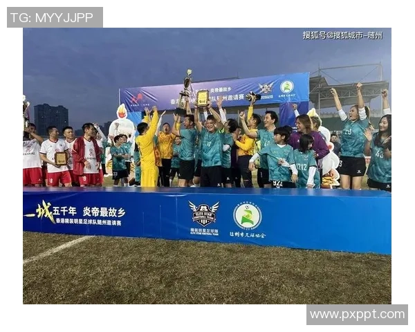 足球明星回馈故乡慷慨捐款助力家乡发展与青少年足球事业 足球明星回馈故乡慷慨捐款助力家乡发展与青少年足球事业